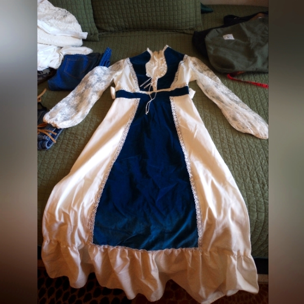 Gunne sax style handmaid vintage dress